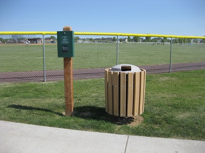 Trash bin made from recycled plastic
