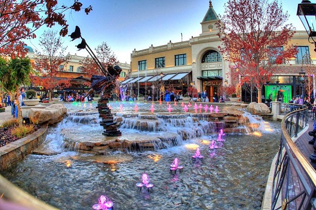 view of fountain at the Village Meridian
