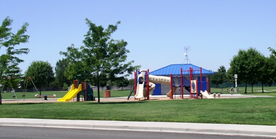 playground at Chateau Park