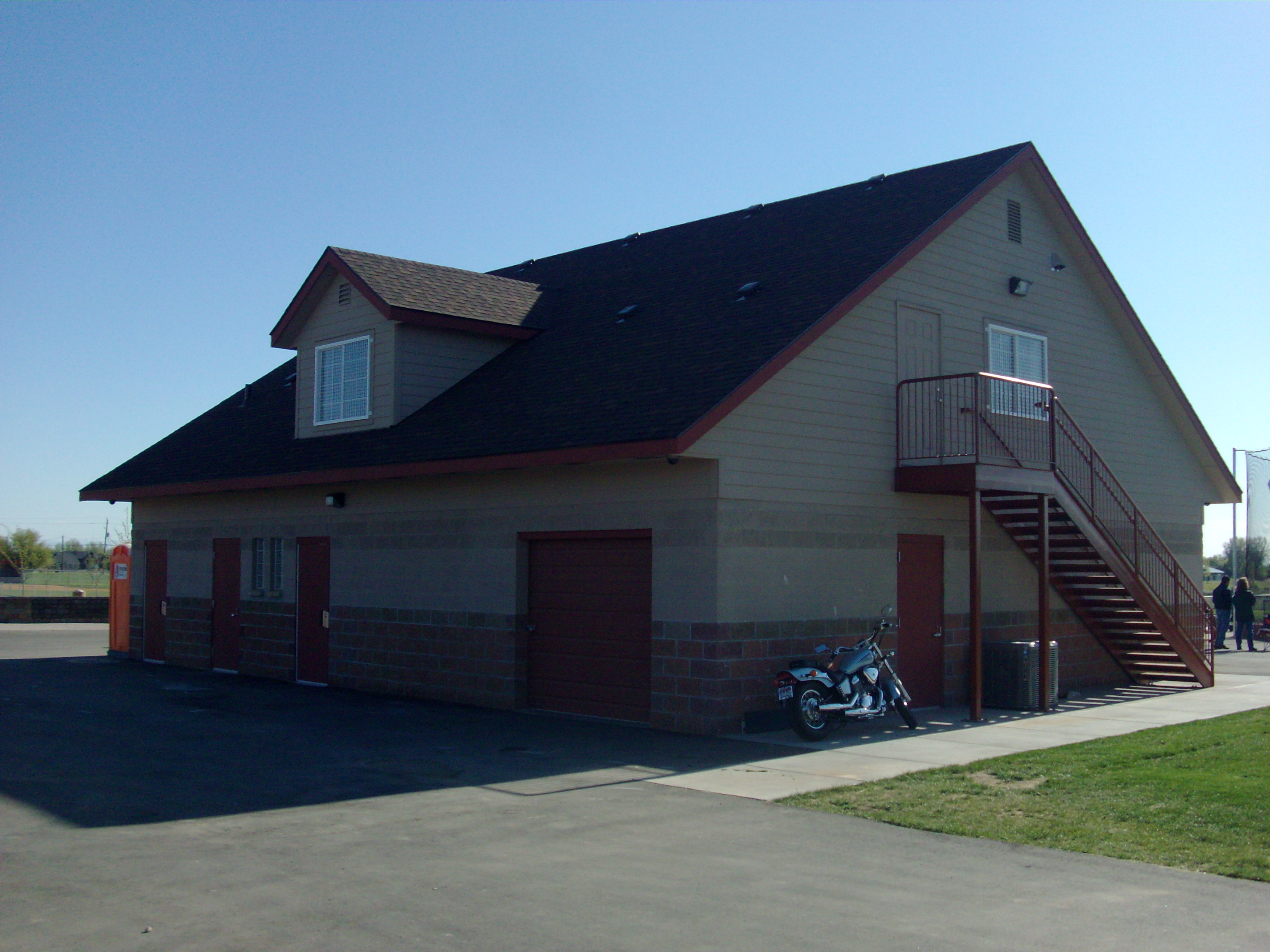 Leighton Family Baseball/Softball Complex Clubhouse at Settler's Park